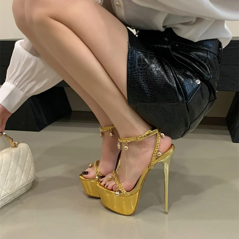 Lüks Kalp Çanlı Tasarım Sandal - Gold Chain Sandal incelemesi ve fiyatı