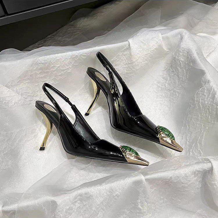 Yıldız tarzı değerli taş detay - Platform Mule Heel incelemesi ve fiyatı