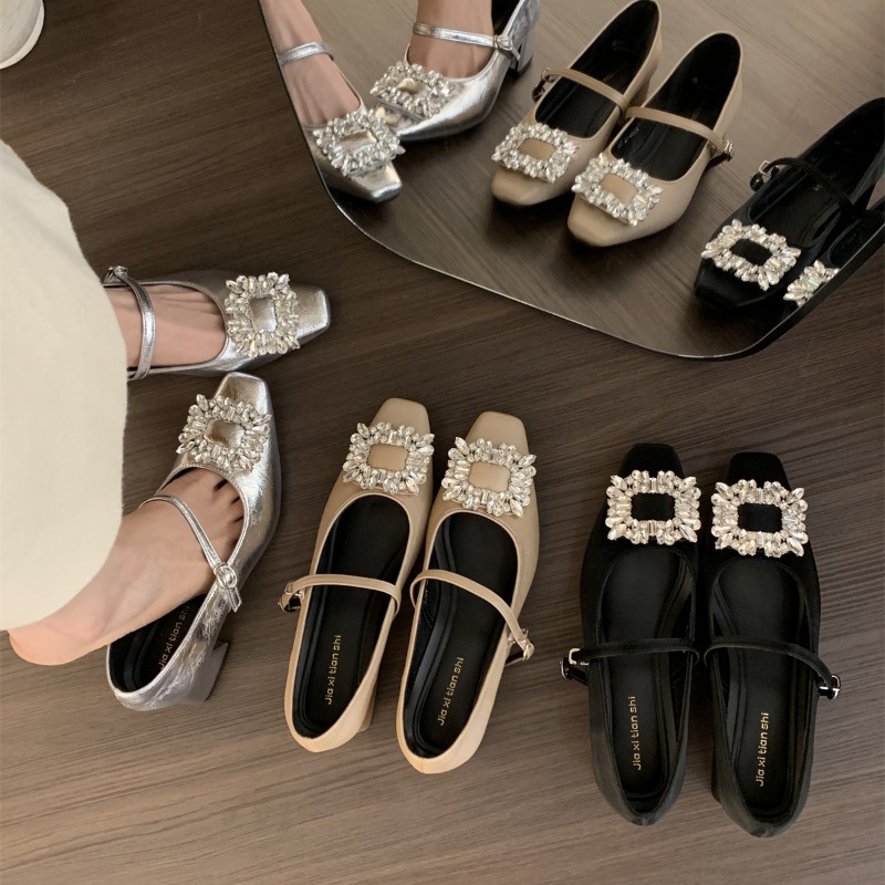 Gümüş Düz Tabanlı Fransız Tarz - Women'S Shoes Red Bottoms incelemesi ve fiyatı