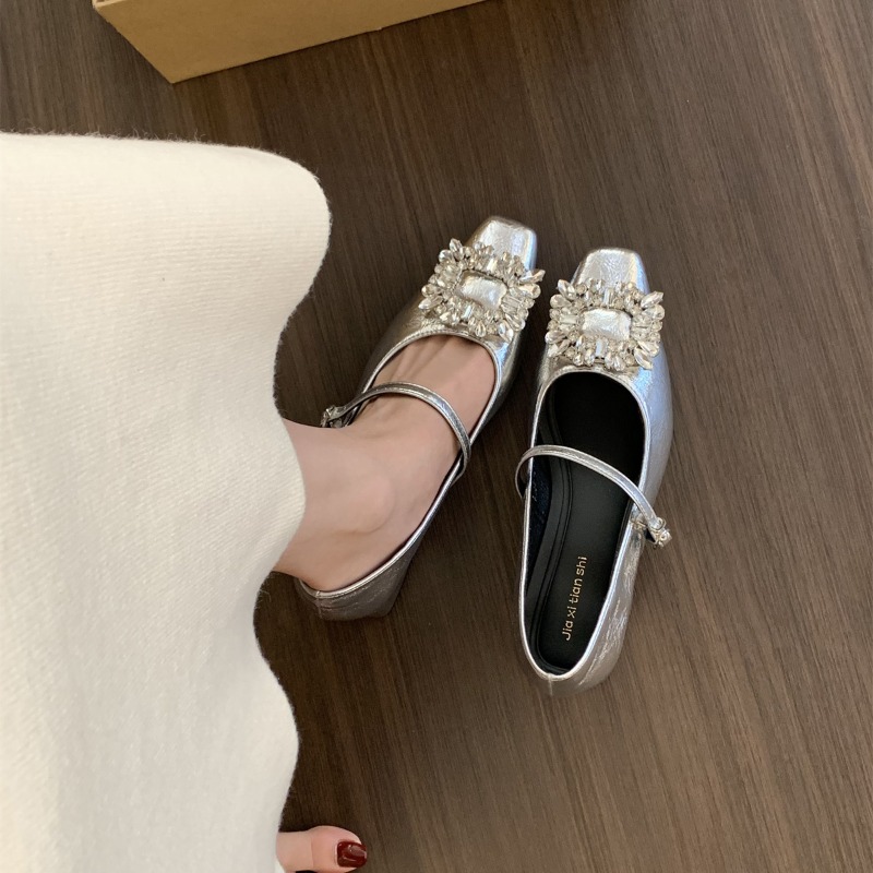 Gümüş Düz Tabanlı Fransız Tarz - Women'S Shoes Red Bottoms incelemesi ve fiyatı